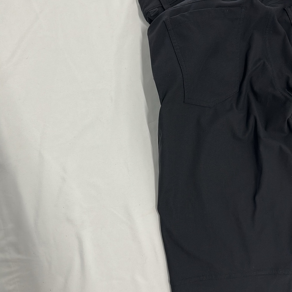 Lululemon ABC Pant Classic - Picture 8 of 8